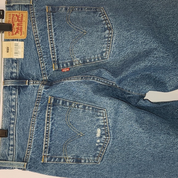 LEVI’S Women’s 501 Original Crop Distressed Denim Jeans, size 30x26 - Picture 5 of 16